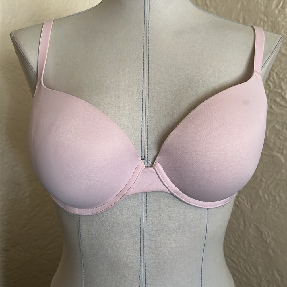 Victoria’s Secret Pink Wear Everywhere Push-Up Bra 34D Pale Pink Flaw